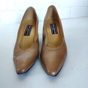 Stuart Weitzman  lizard beige  metallic sz 8